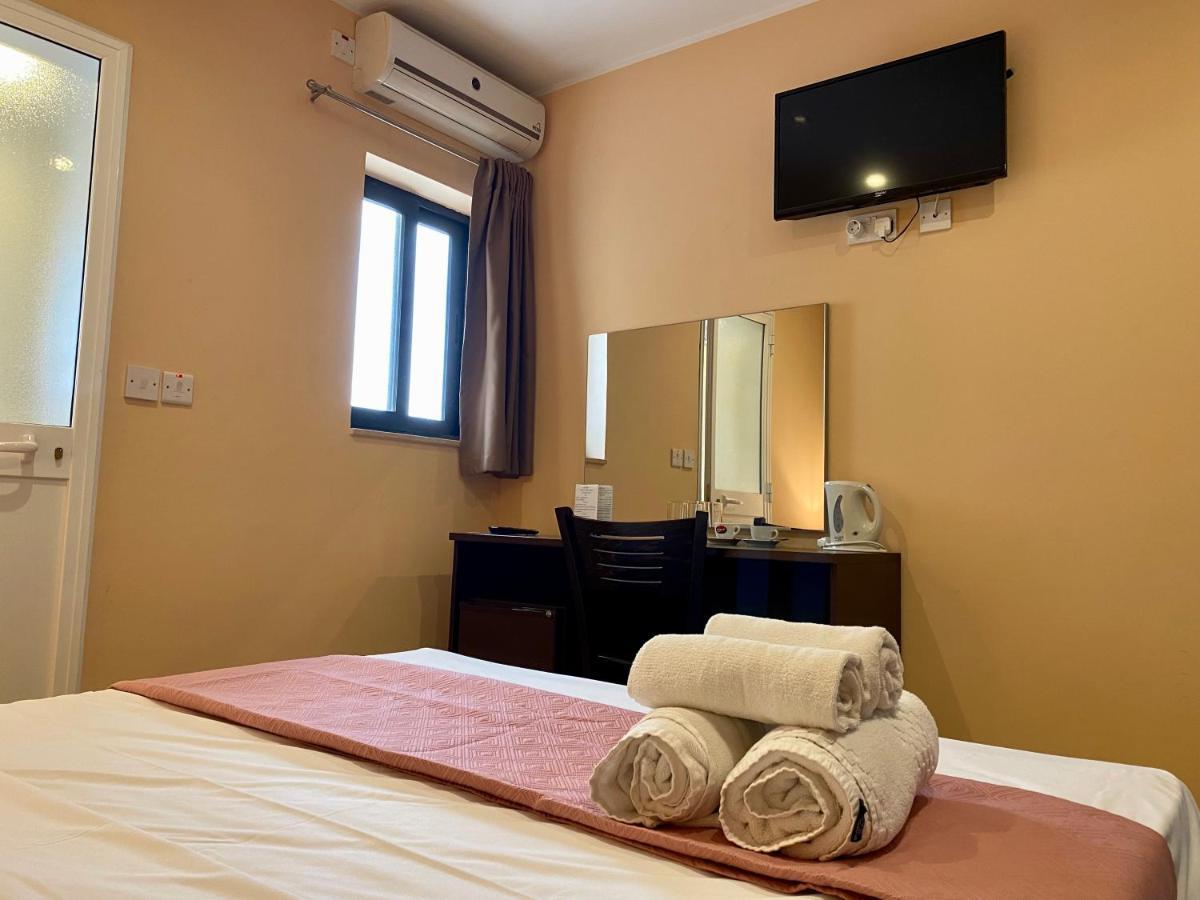 Malta Paradise Hotel Saint Julian's Bagian luar foto