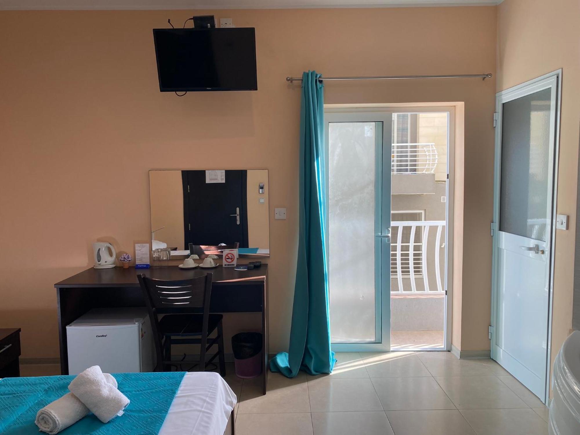 Malta Paradise Hotel Saint Julian's Bagian luar foto