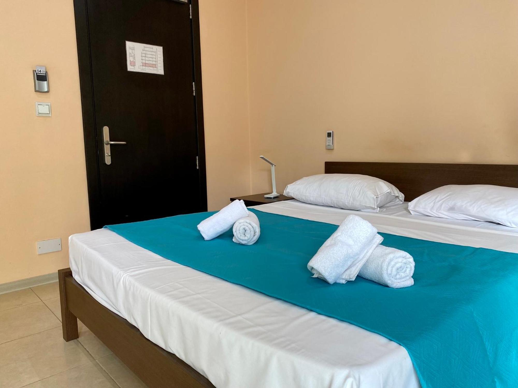 Malta Paradise Hotel Saint Julian's Bagian luar foto
